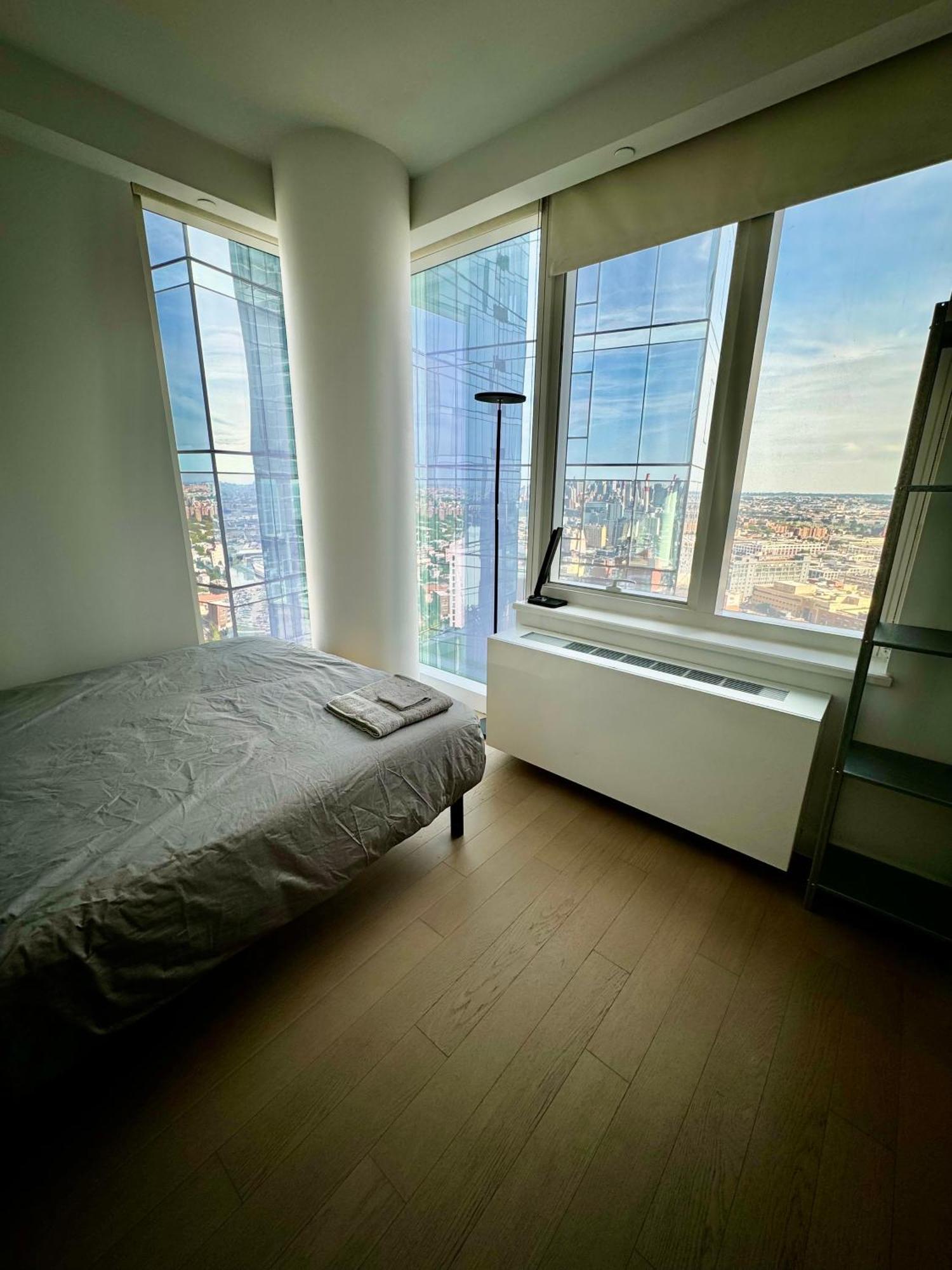 Apartment Luxury 2 Bedrooms 2 Bathrooms Corner Breathtaking Views Modern Retreat New York